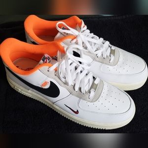 Mens air force 1 LV8 SIZE 13